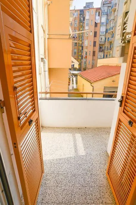 Larte Al Mare Vicino Spiaggia Con Ac E Wifi Apartment Savona