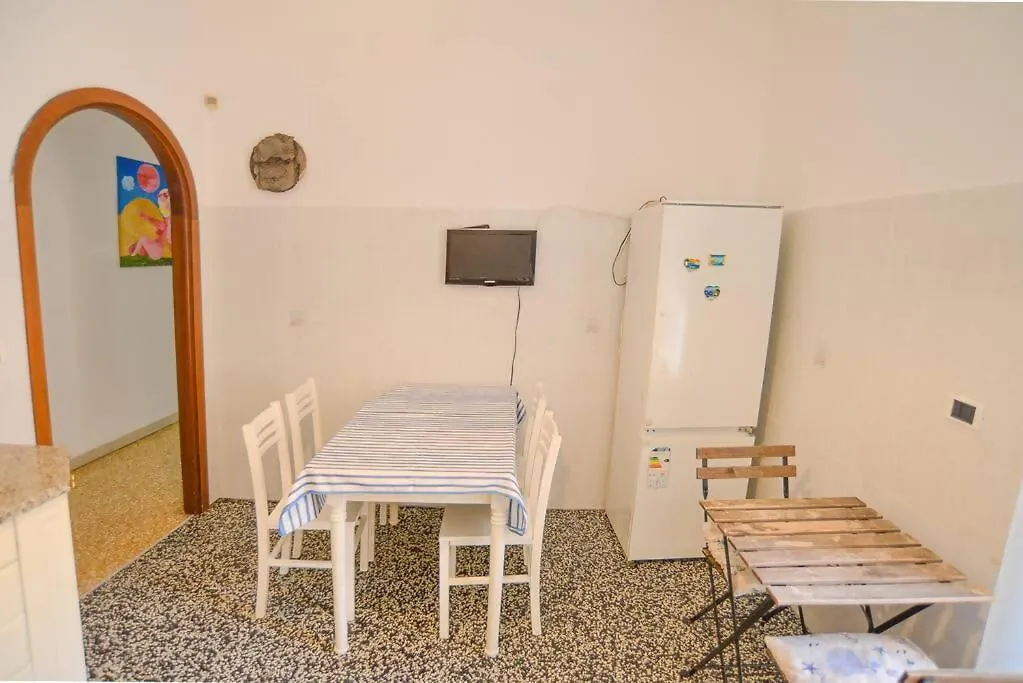 Larte Al Mare Vicino Spiaggia Con Ac E Wifi Apartment Savona